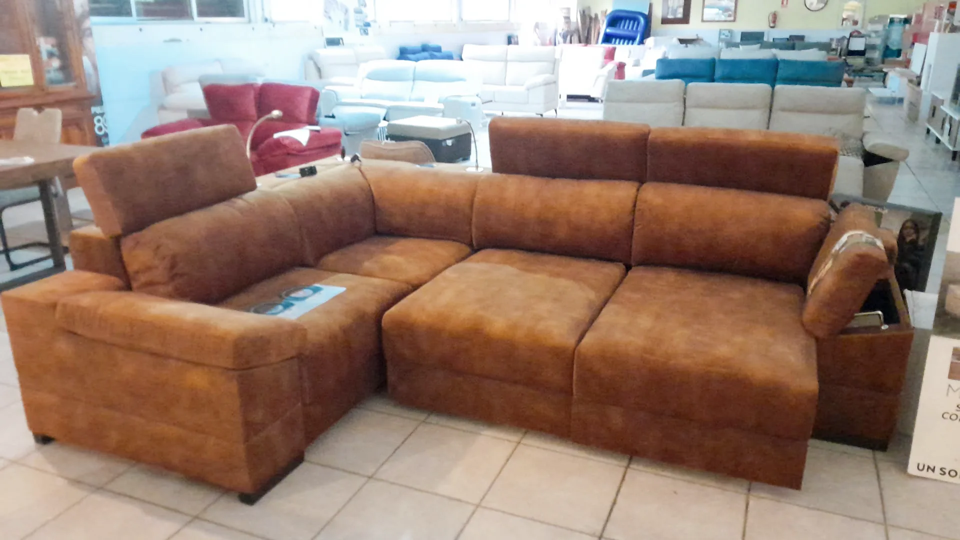 sofá ANTE Mostaza. 1399€.