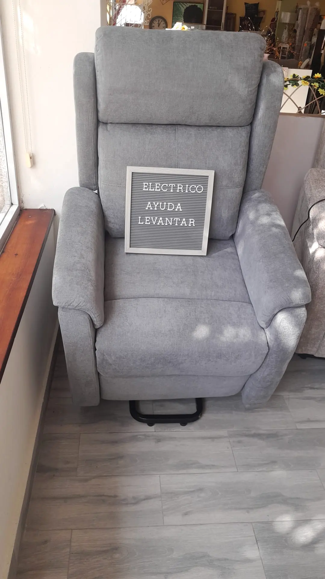 Butaca relax KIKA 450€.
